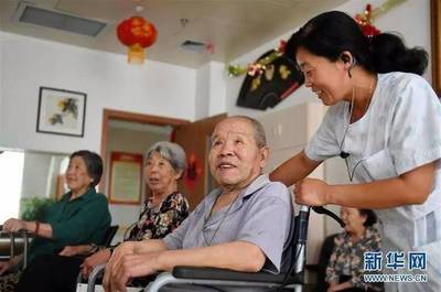 動態 | 人工智能、一帶一路 天大人兩會關鍵詞中的養老服務新視角